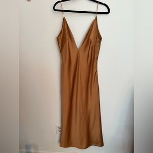 🔸 NWOT ZARA SATIN DRESS 🔸